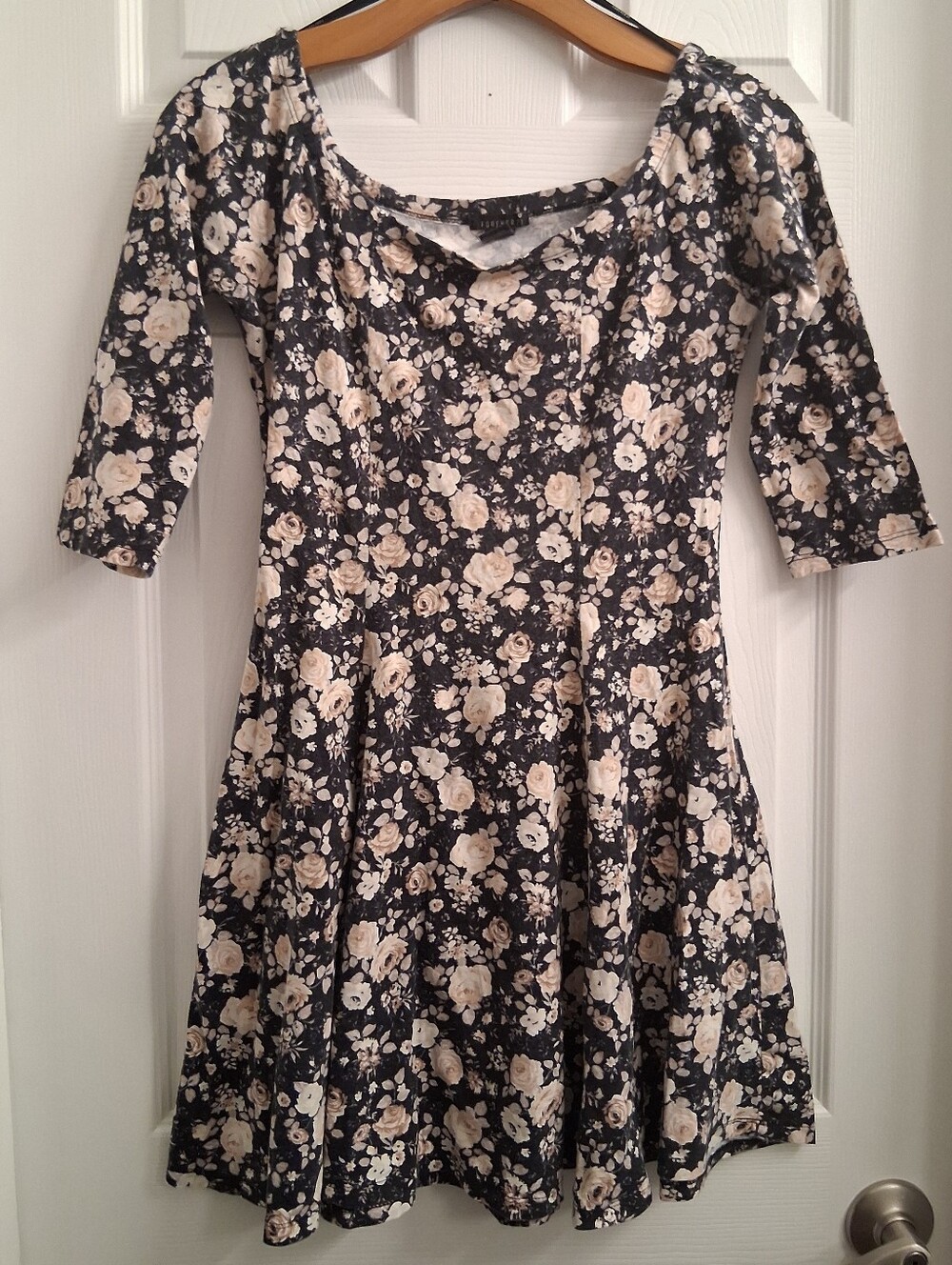 Forever 21 Soft Floral Dress Large